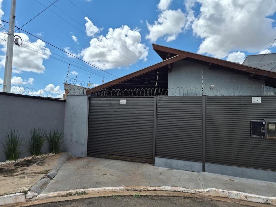 Casa com Área Gourmet Privativa em Campo Grande House in Campo Grande