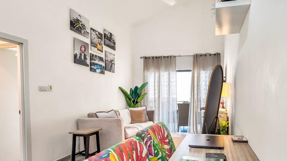 Balcony/Terrace, Living room, Decorative detail, Seating area