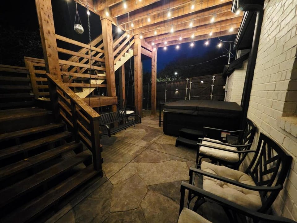 North Shore Lake Community House in The Colony