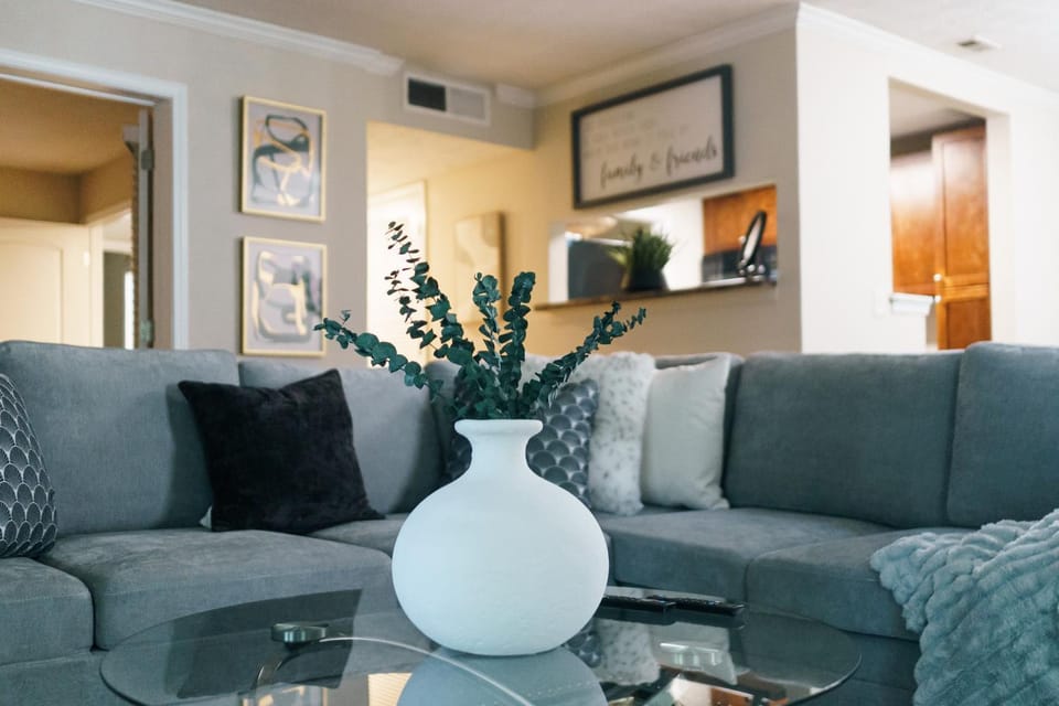 Vinings Luxe Escape Luxury 2 Bd Apartment in Vinings