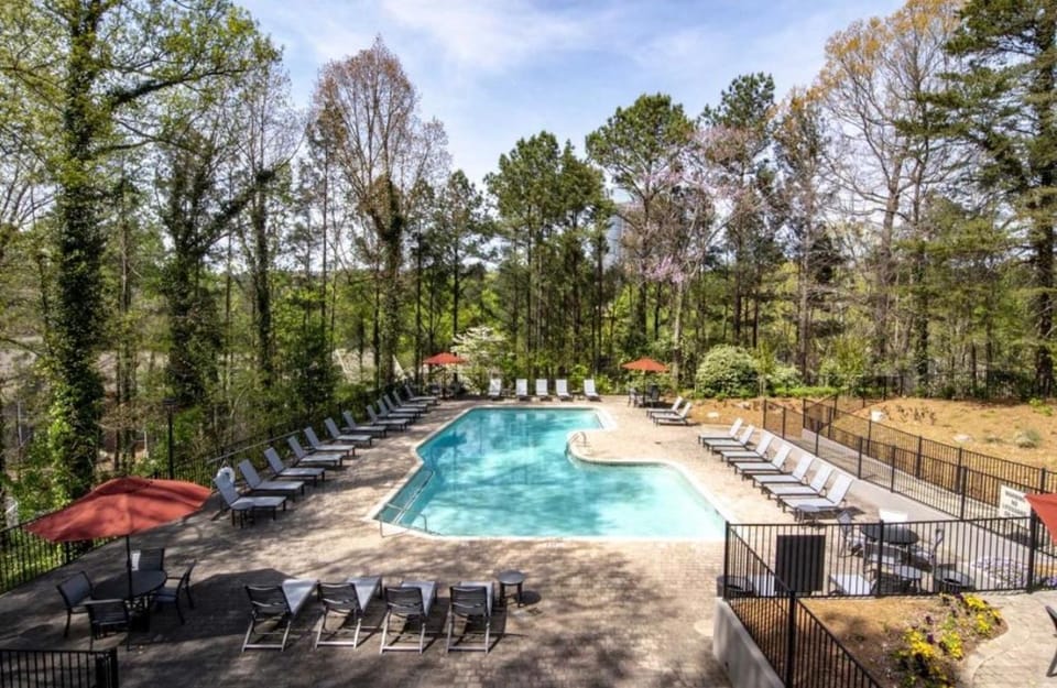 Vinings Luxe Escape Luxury 2 Bd Apartment in Vinings