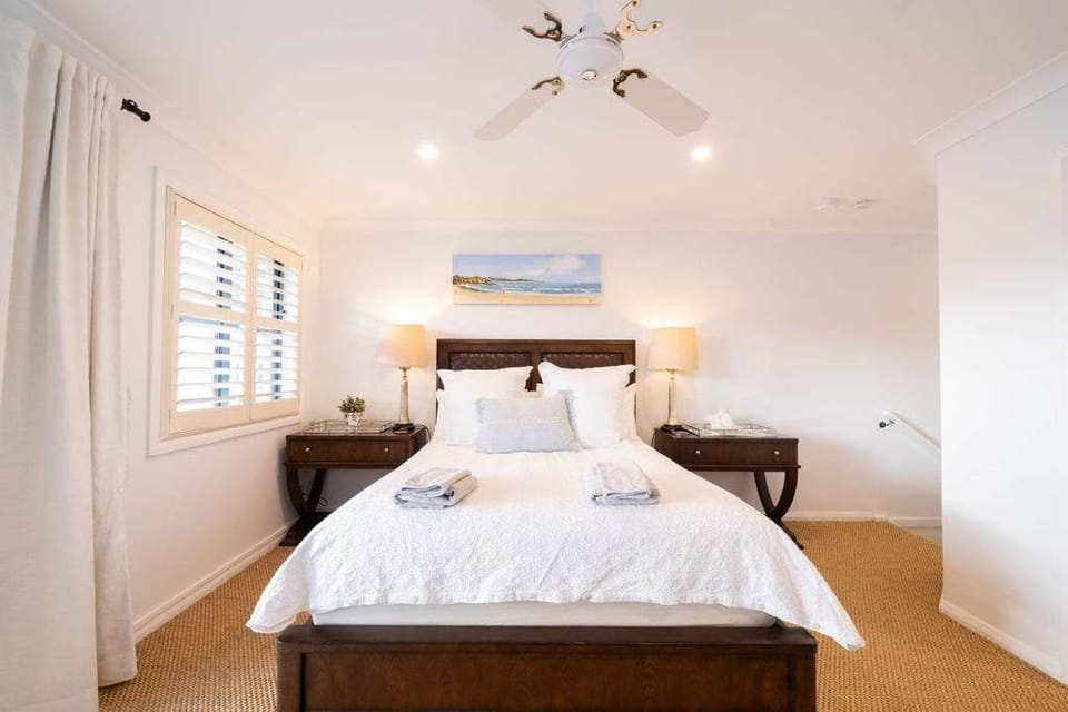 Avoca Beachside Retreat House in Central Coast