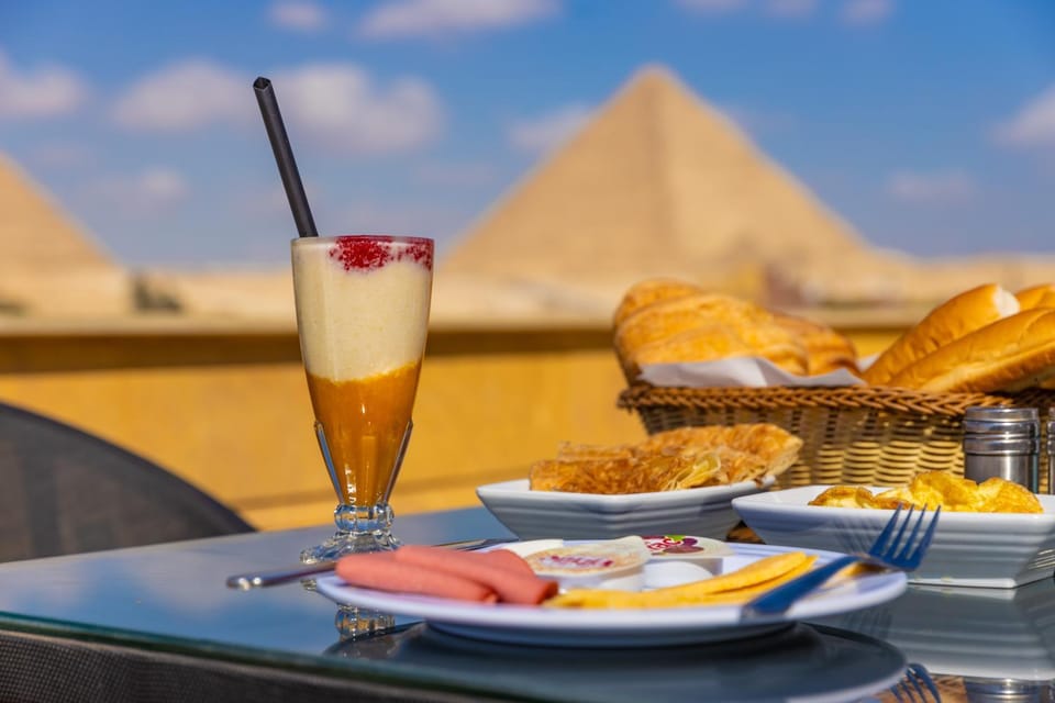 Day, Food and drinks, Food, Breakfast, Continental breakfast, Dinner, Drinks