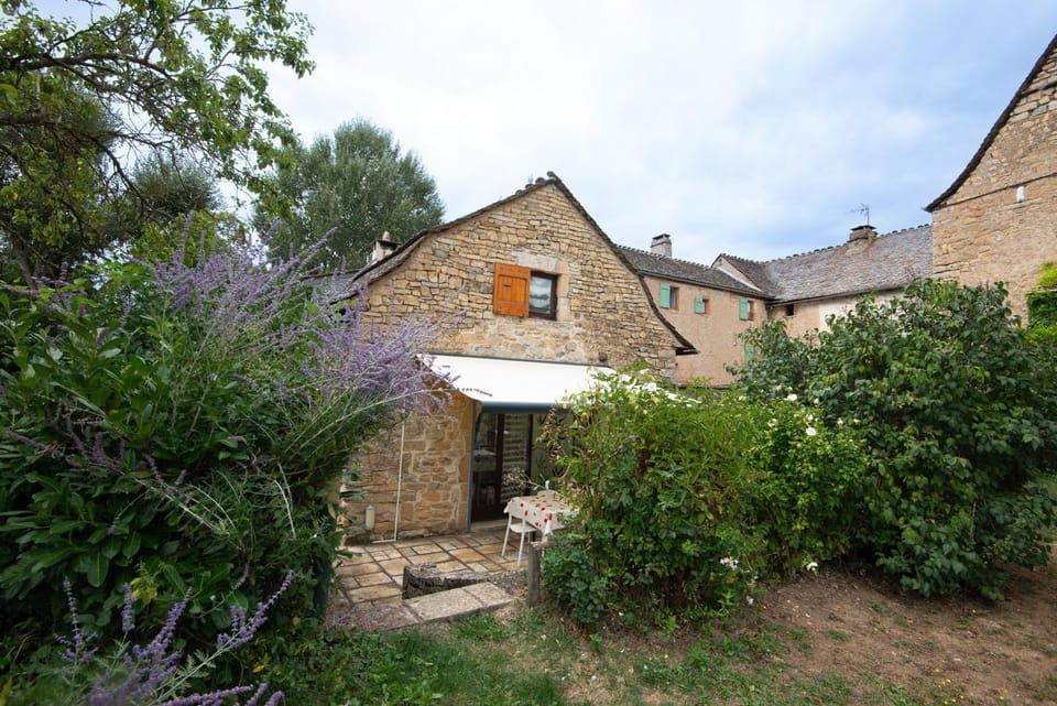 Domaine rivière 6/7 personnes House in Occitanie