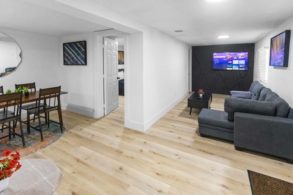Historic Loft 4 I Near Med Center I NRG I Downtown Apartment in Houston