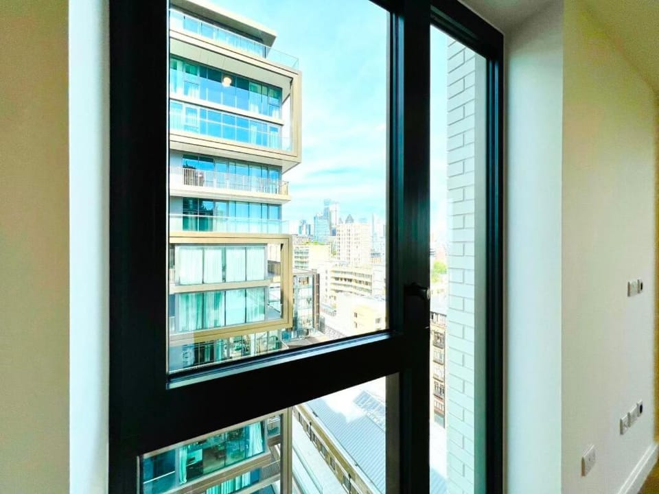 Tower Bridge Skyline Suites Apartment in London Borough of Southwark