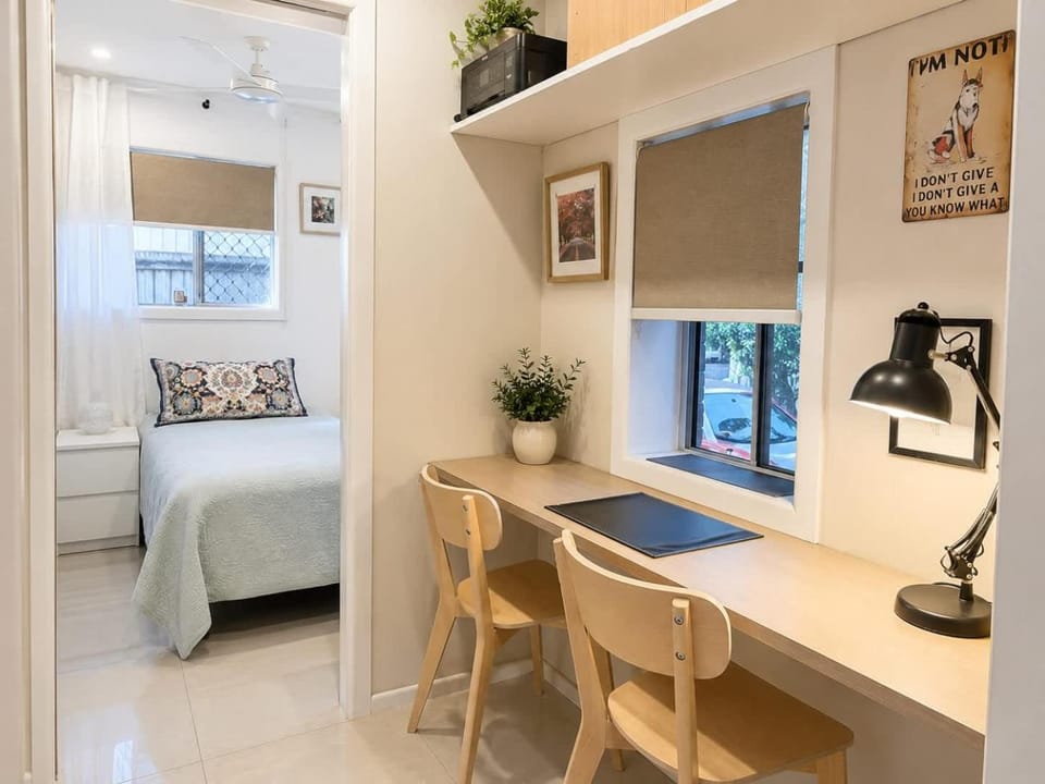 Photo of the whole room, Seating area, Bedroom