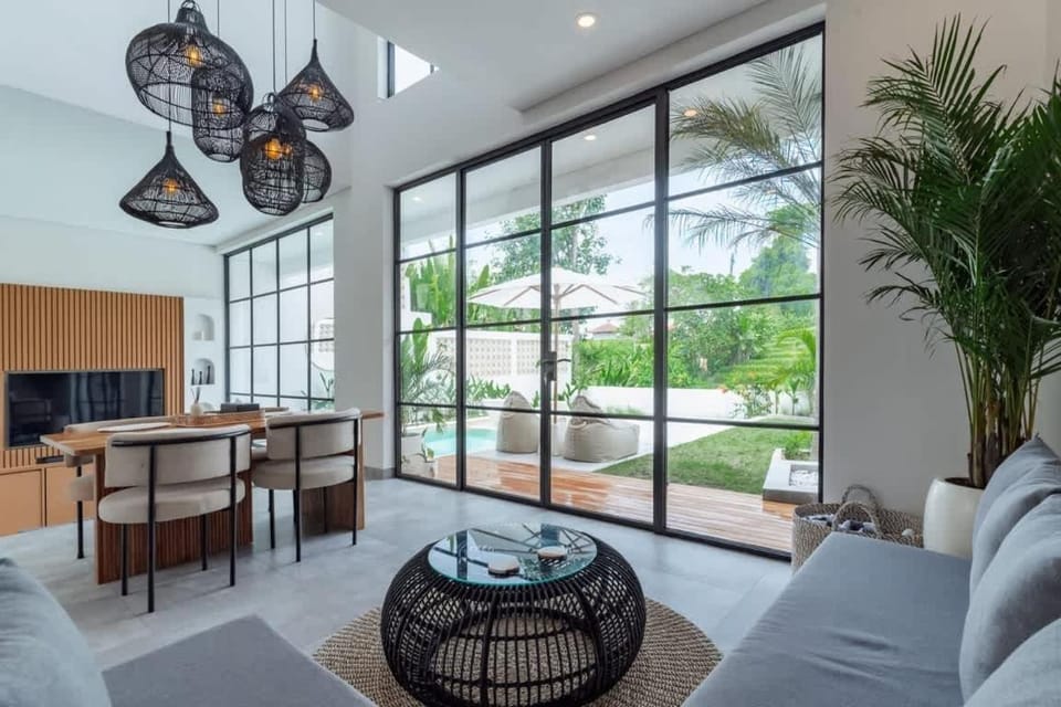Tropical Villa near Canggu with Rice Field Views Villa in North Kuta