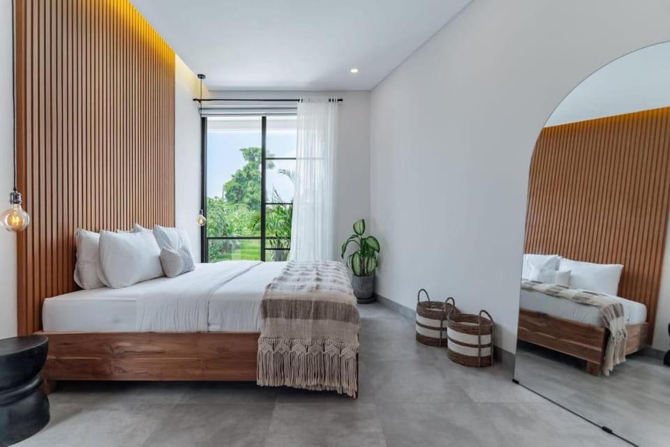Tropical Villa near Canggu with Rice Field Views Villa in North Kuta