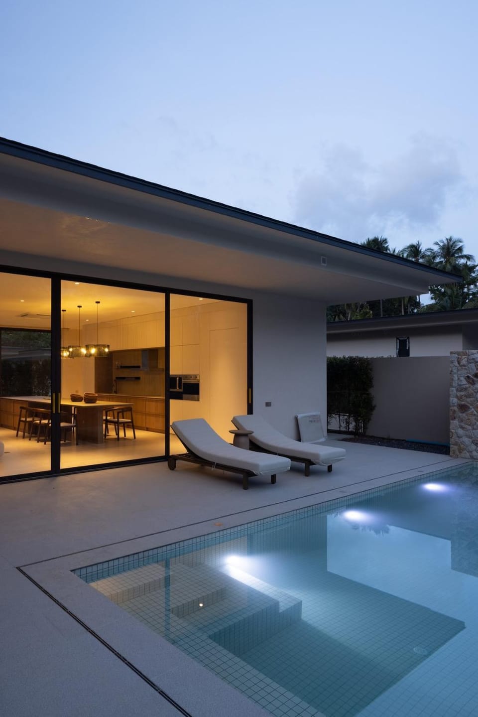 Property building, Patio, Pool view, Swimming pool, sunbed
