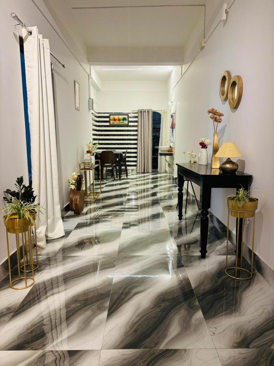 Aalohee - Happy Green Space Cozy & Spacious 1BHK Apartment in India