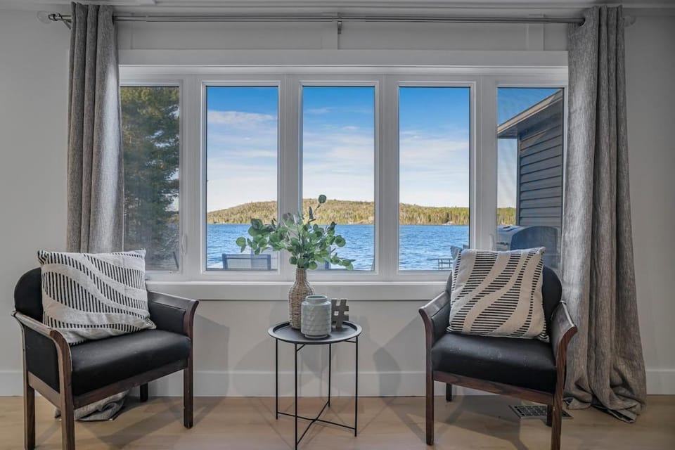 Natural landscape, View (from property/room), Balcony/Terrace, Living room, Seating area