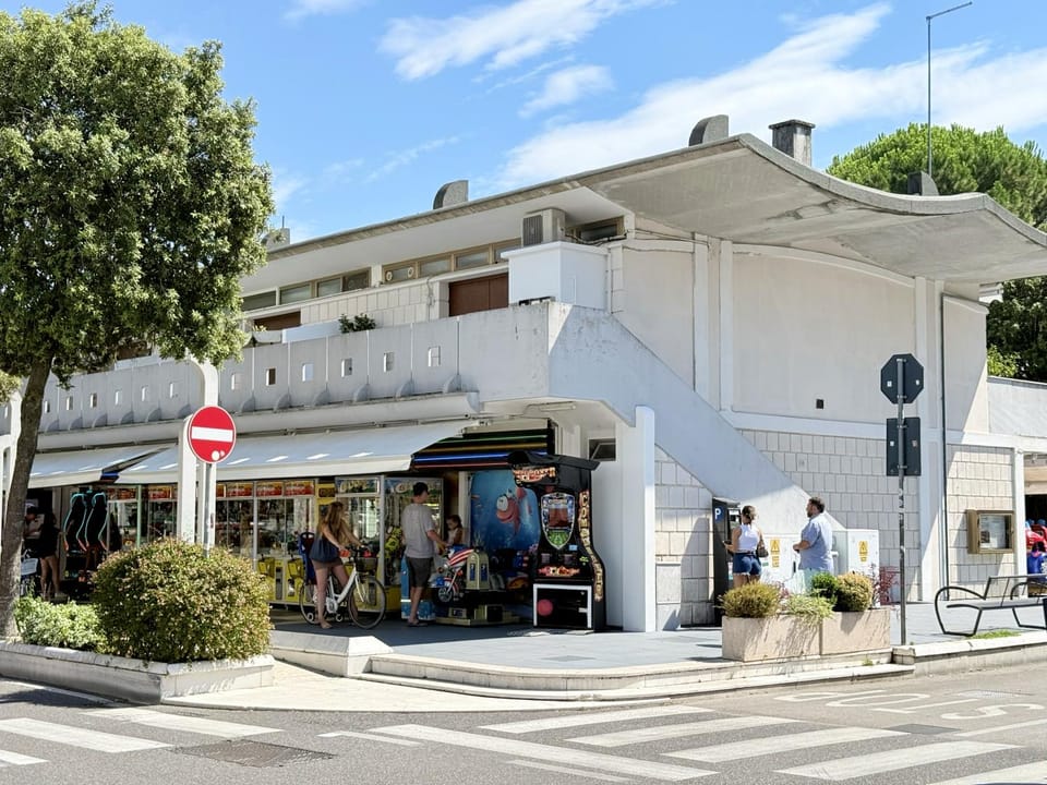 Property building, Street view