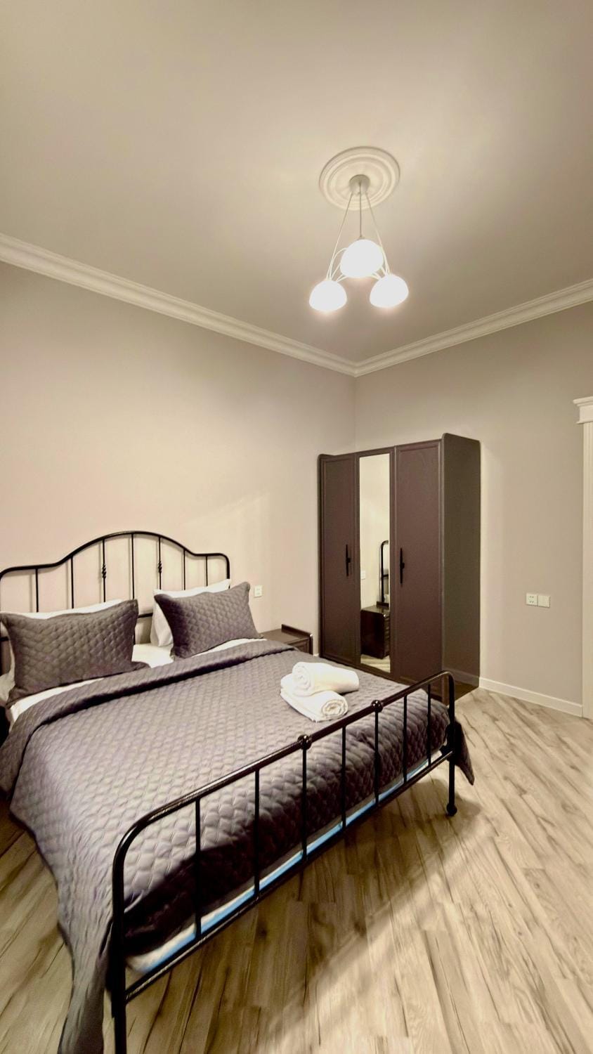 Emerald Pool Retreat Villa in Azerbaijan