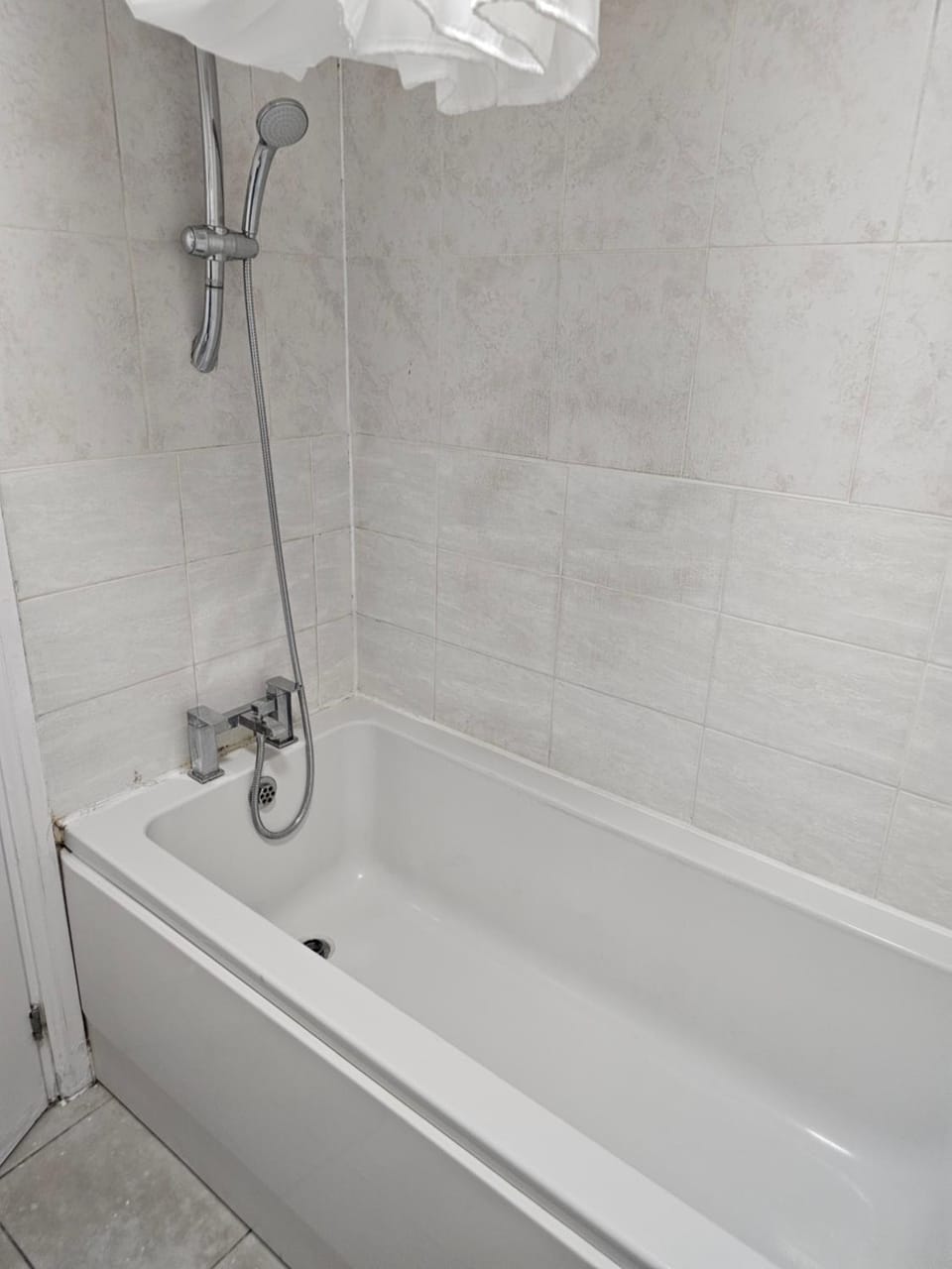 Comfort Doubleroom stay in Dartford with Free Parking Vacation rental in Dartford