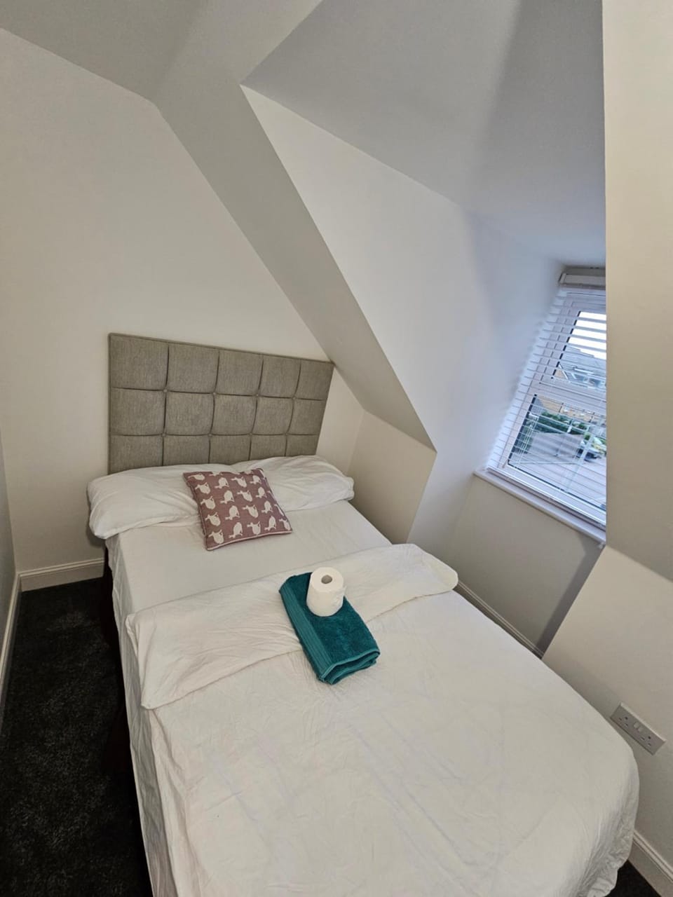Comfort Doubleroom stay in Dartford with Free Parking Vacation rental in Dartford