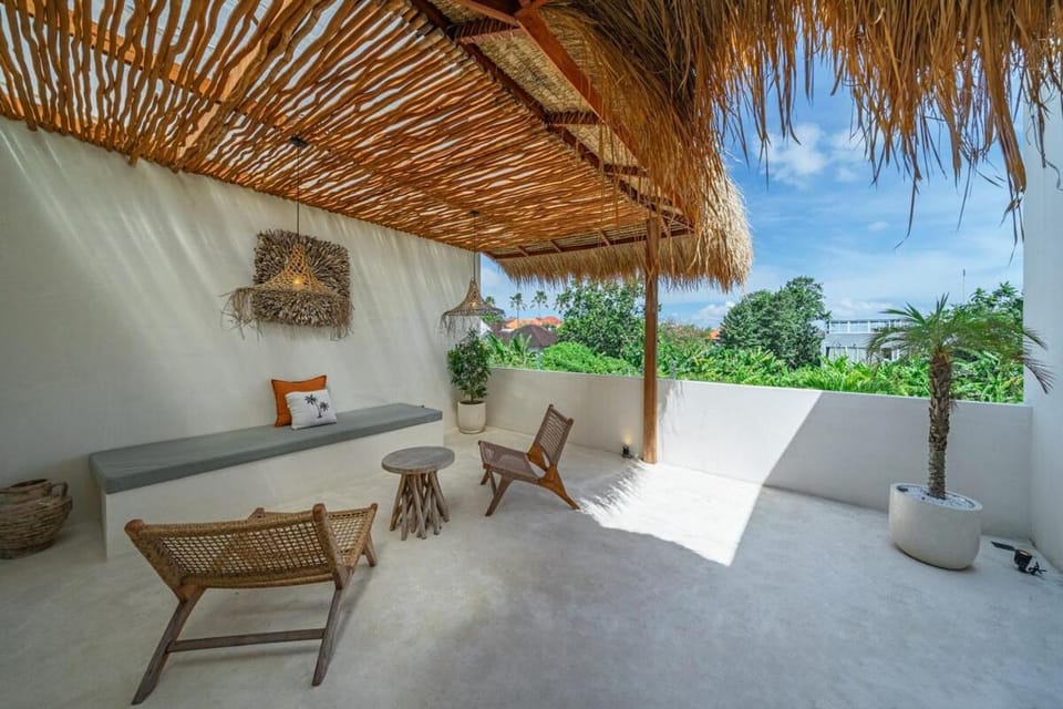 Casa Makana - Modern 2BR Island Boho Villa with Private Rooftop! Villa in North Kuta