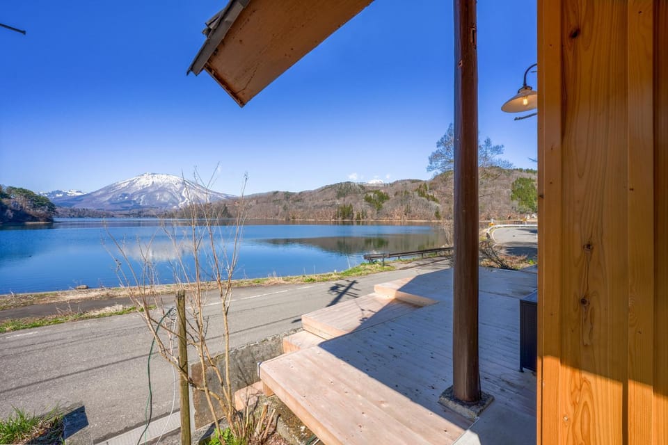 Property building, Facade/entrance, Natural landscape, Lake view, Lake view, Mountain view, Mountain view