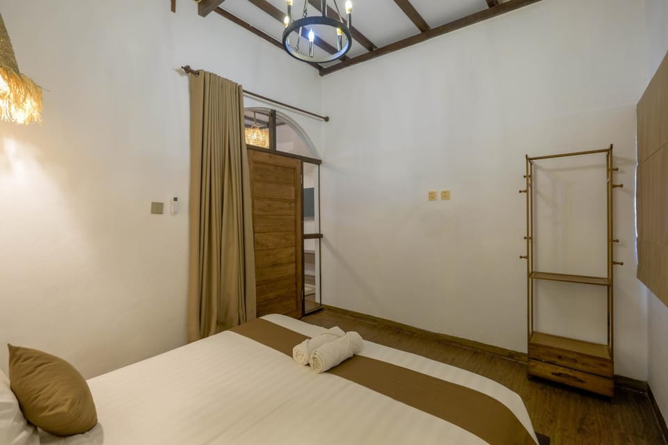 The Phalosaa Villas - Homewood 2BR Private Pool Bathub Villa in Special Region of Yogyakarta