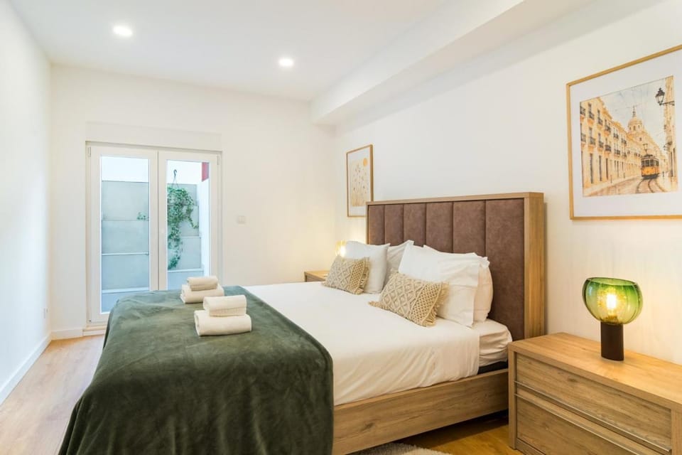 Campo de Ourique Gallery by Gonzalo's Guest Apartment in Lisbon