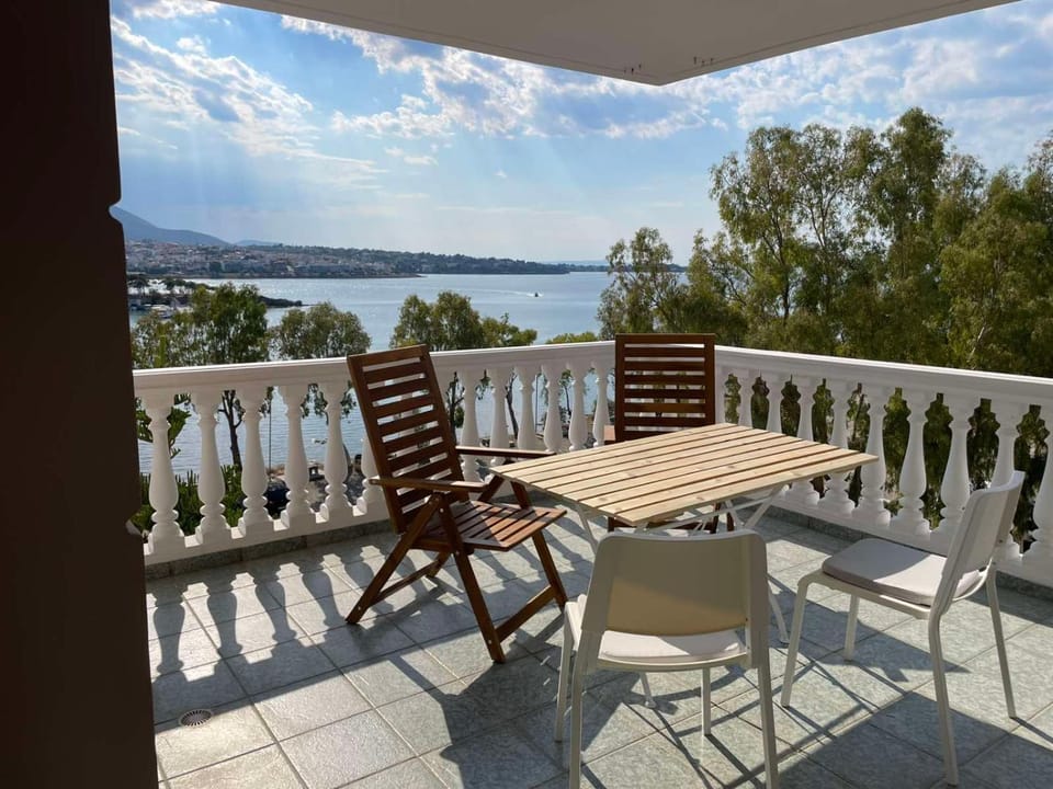 Evia Seaside Sunset Apartment in Euboea