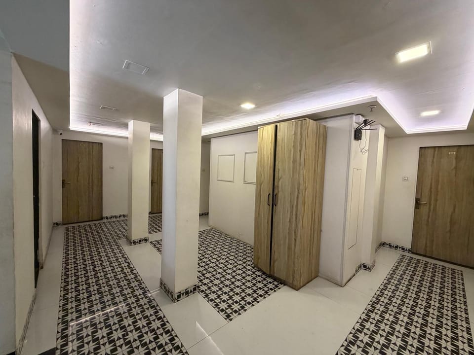 Shree NIdhi Suites Hotel in Maharashtra