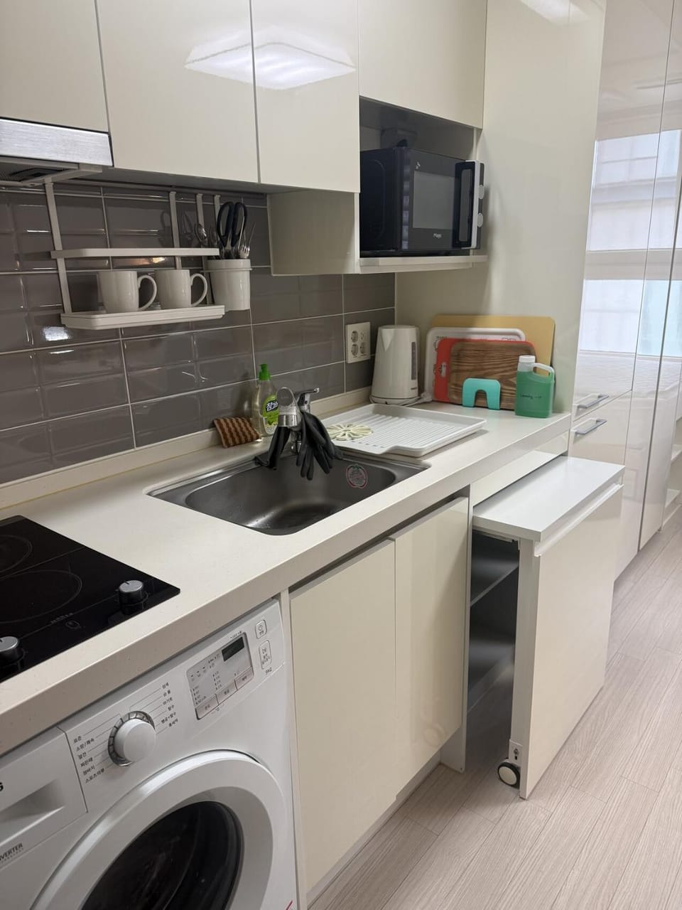 Sinnonhyeon Station, 3mins # 3127 # Gangnam Station, 5mins #K-Pop #K-Food #Seoul Apartment in Seoul