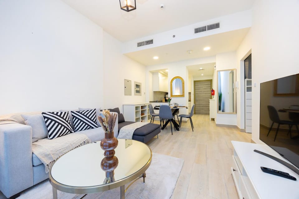 Bloomfields 1BR in Bloom Tower - JVC Apartment in Dubai