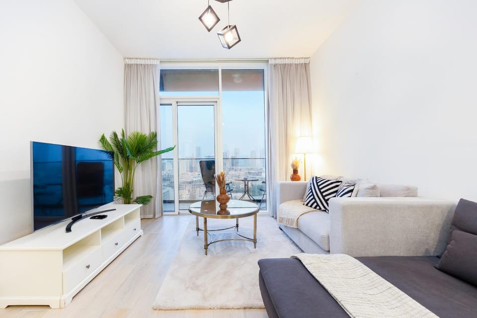 Bloomfields 1BR in Bloom Tower - JVC Apartment in Dubai