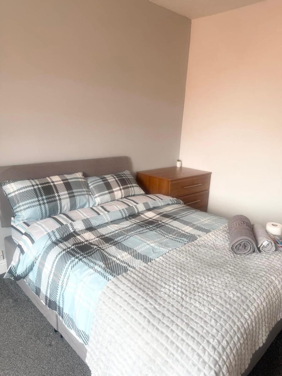 Relaxing Private Bedroom Stay Vacation rental in Hull