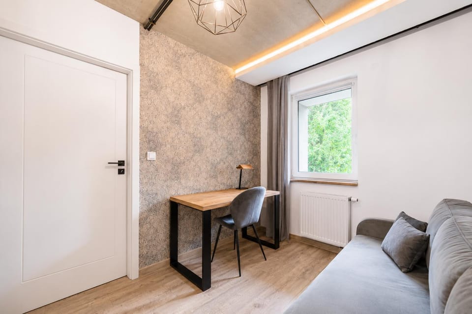 Seating area, Bedroom