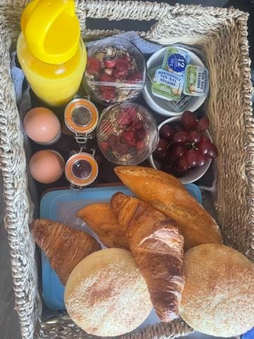 Breakfast, Breakfast