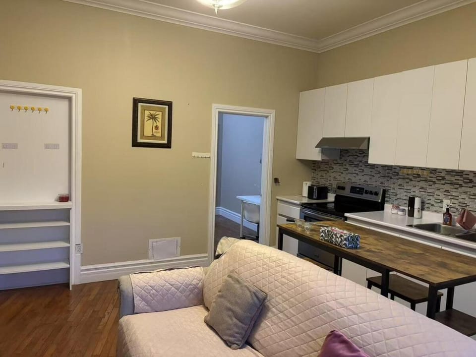 Private unit in richmond hill Apartment in Aurora