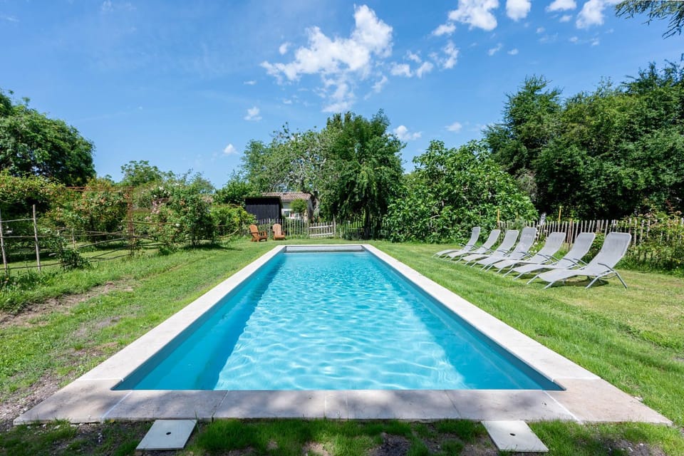 Swimming pool, Swimming pool