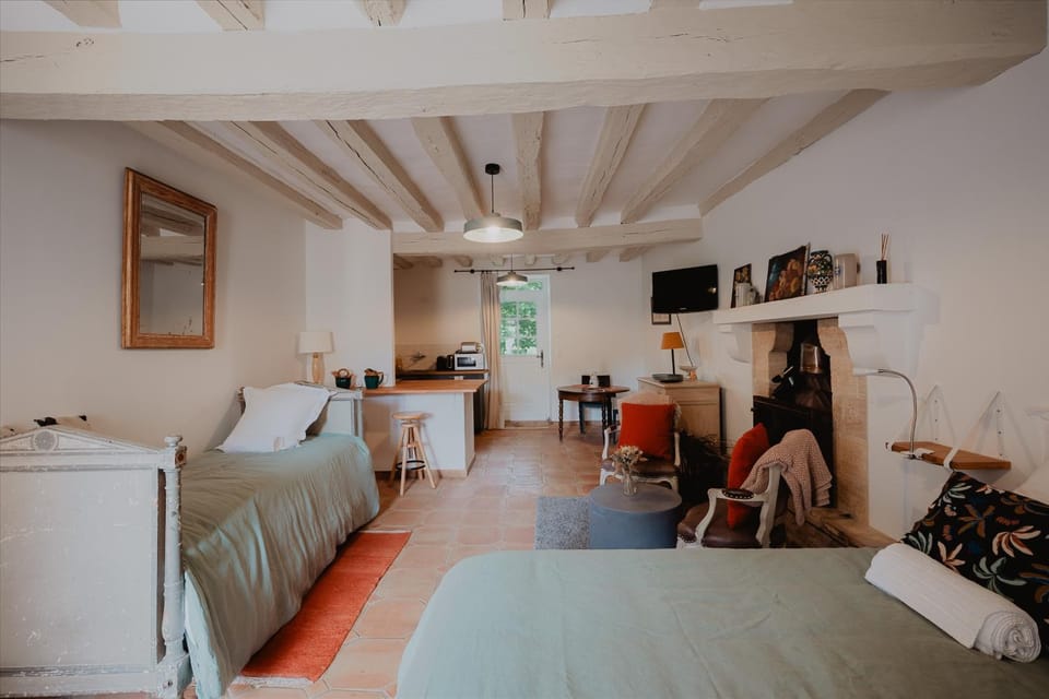 Property building, Living room, Bedroom