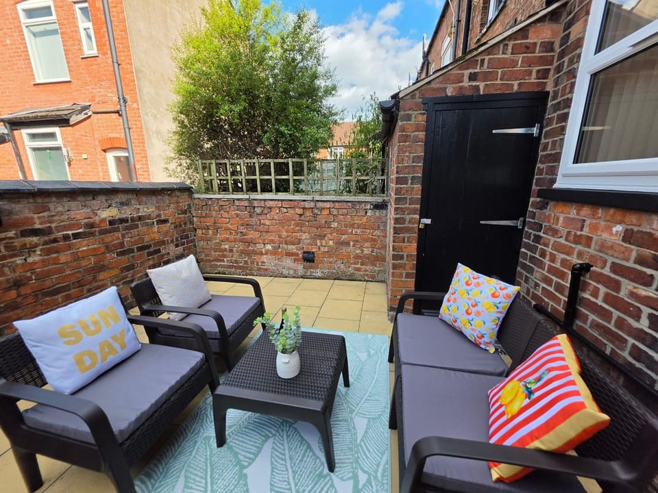 Suburban Luxe By Luxe Sleep Stays House in Manchester