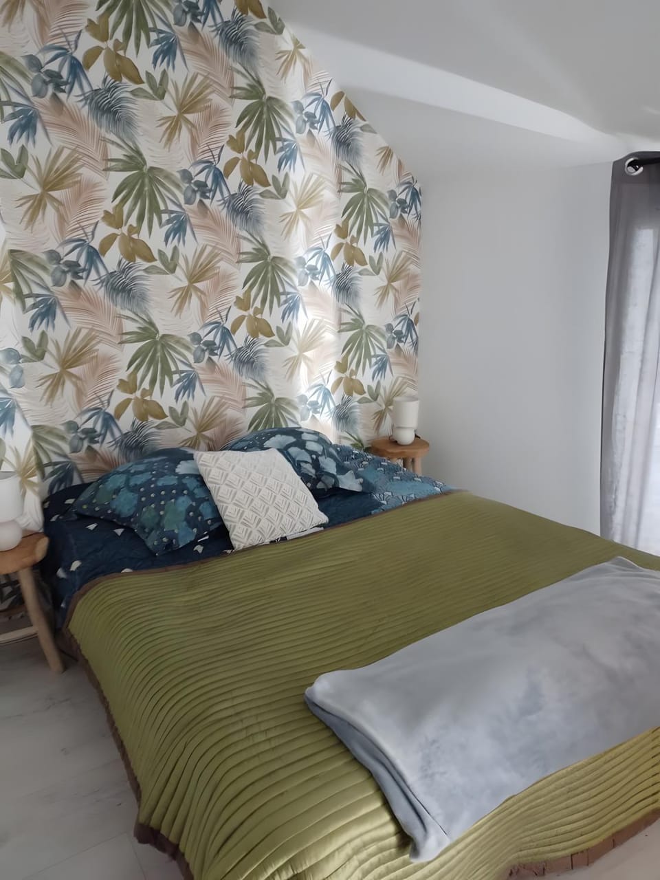 Living room, Bedroom
