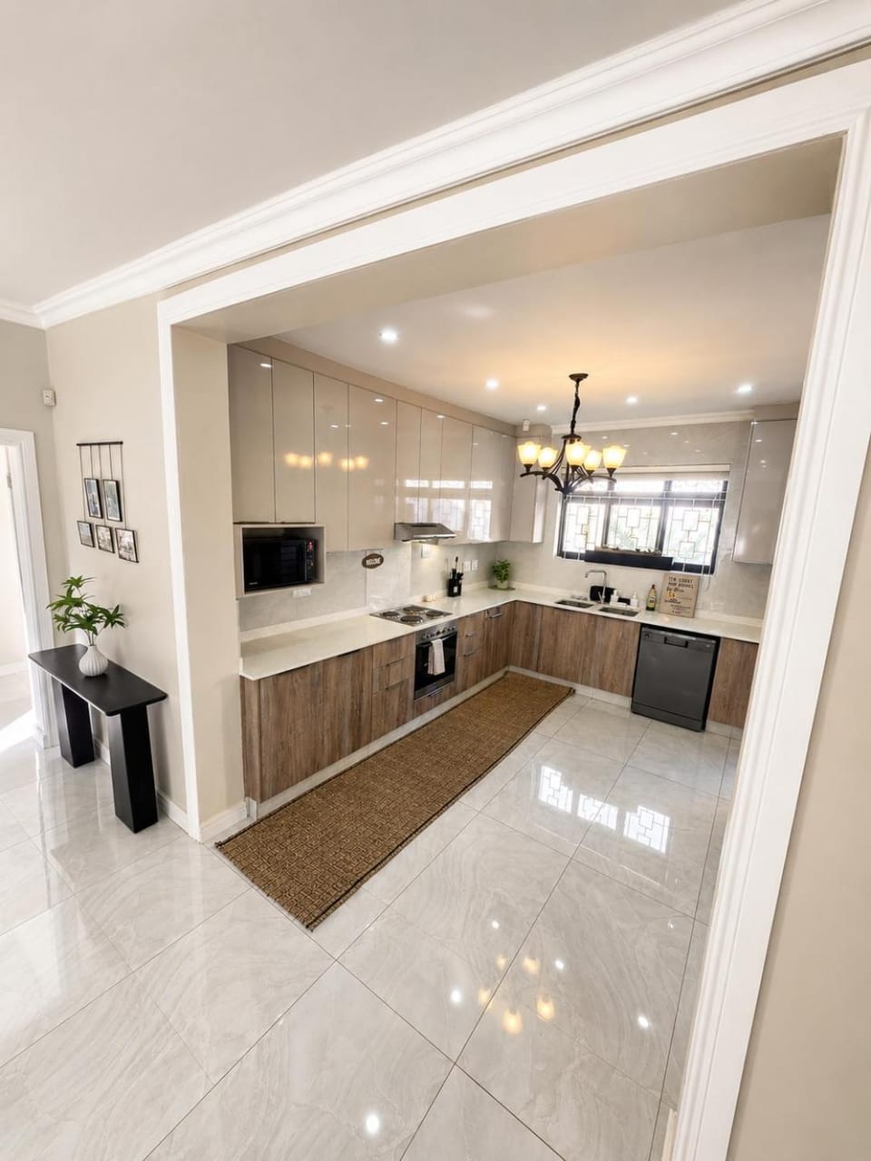 Kitchen or kitchenette, Communal kitchen