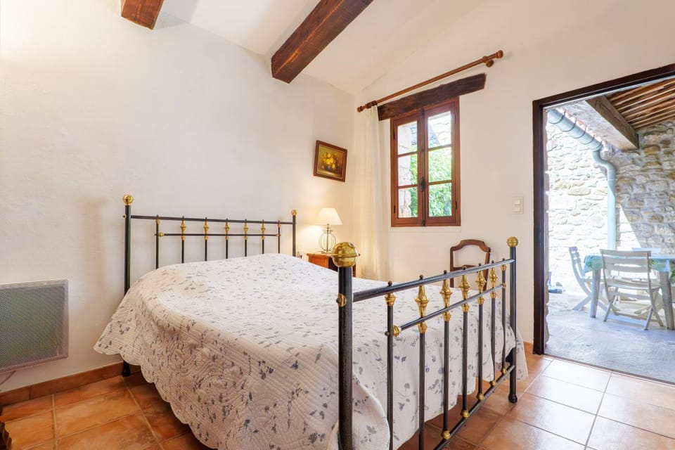 Property building, Living room, Bedroom