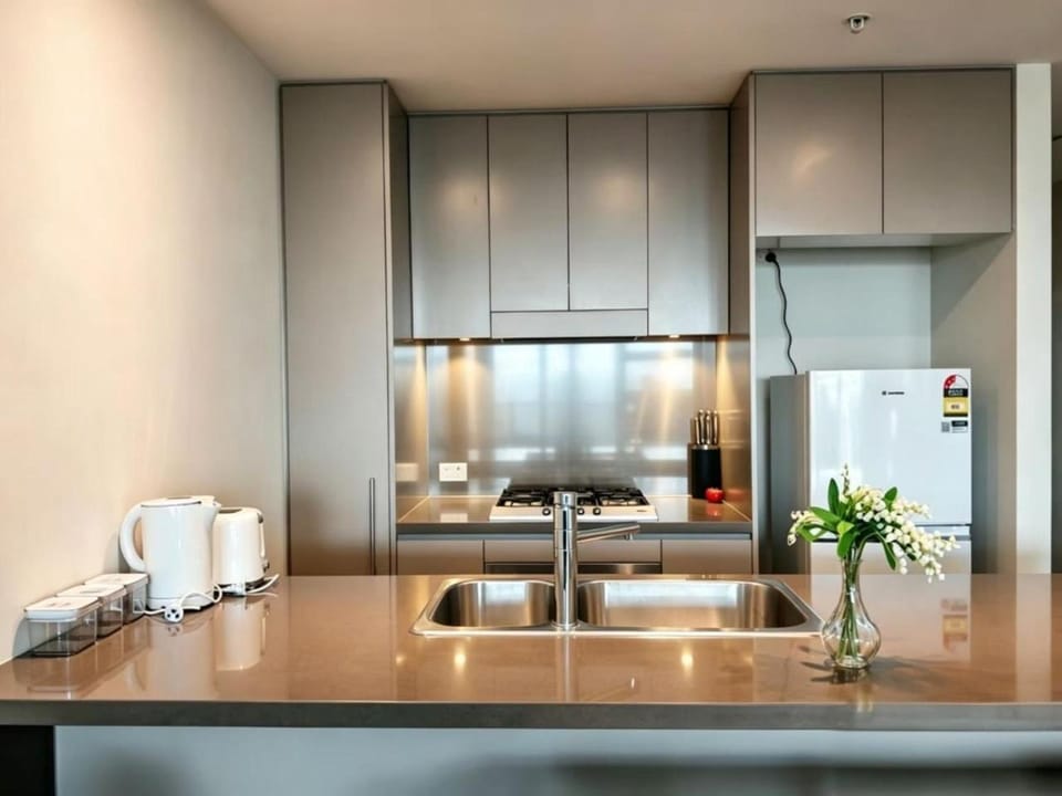Coffee/tea facilities, Kitchen or kitchenette, stove, toaster