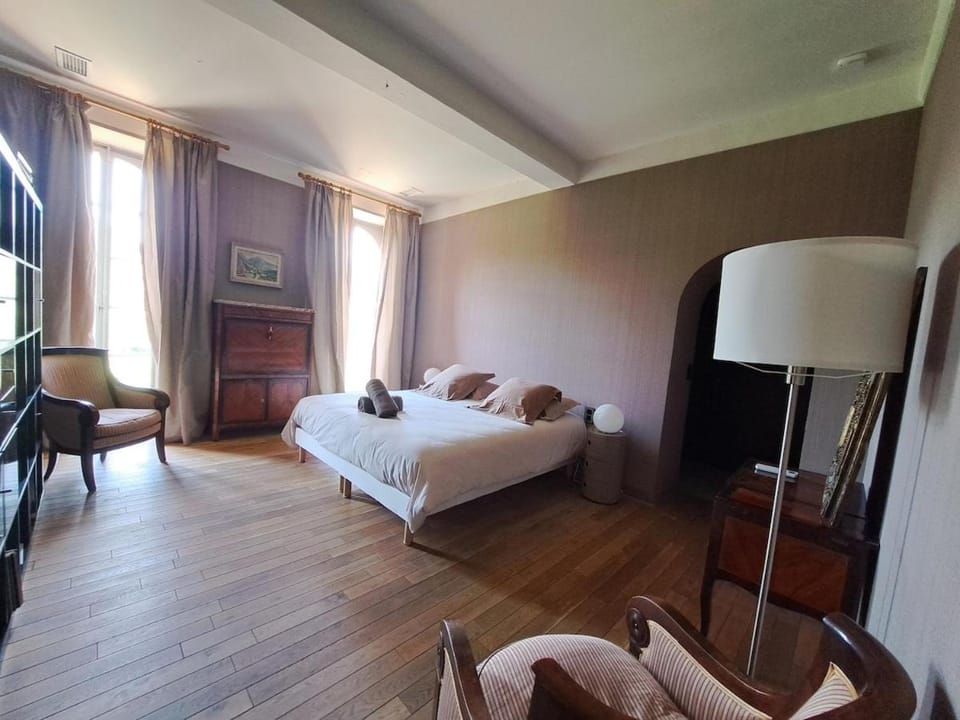 Château XVIII siècle au coeur d'un vignoble House in Occitanie