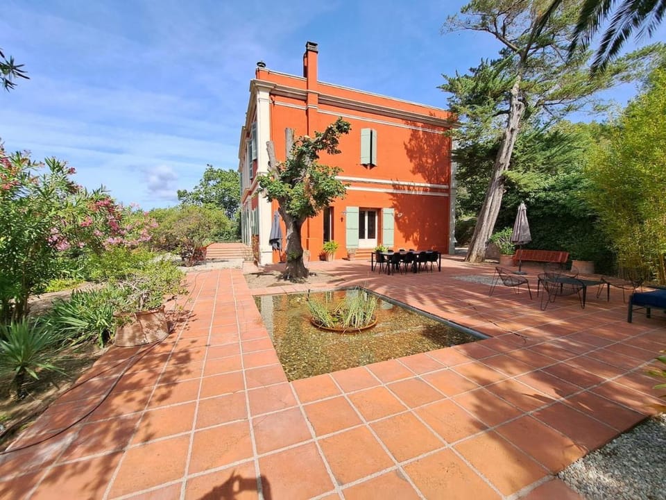 Château XVIII siècle au coeur d'un vignoble House in Occitanie