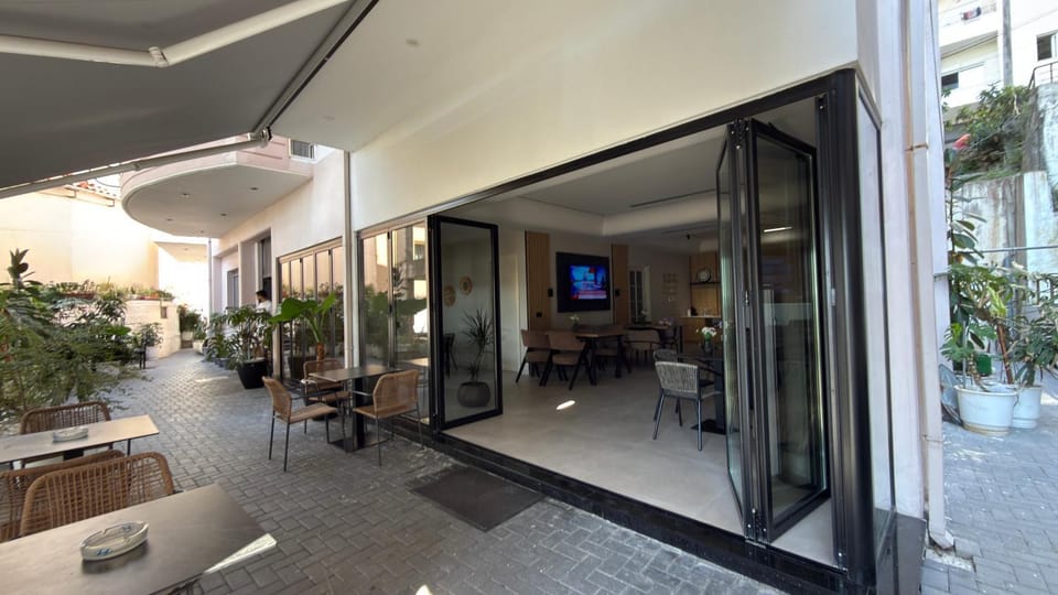 Property building, Restaurant/places to eat