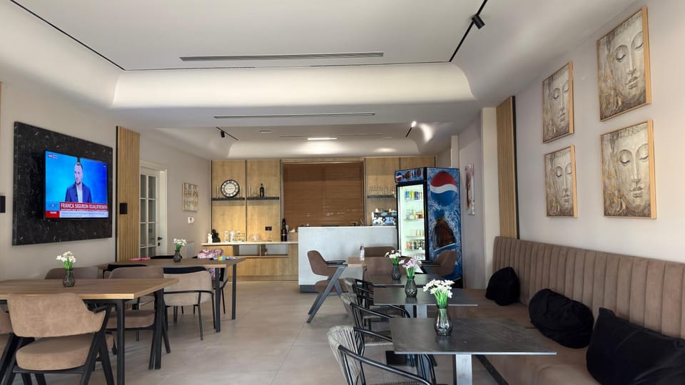 Restaurant/places to eat, Breakfast