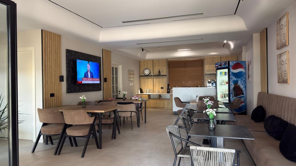 Restaurant/places to eat, Breakfast