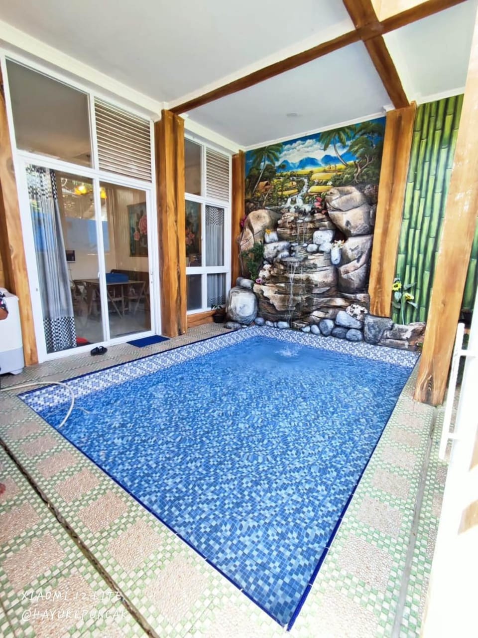 Swimming pool