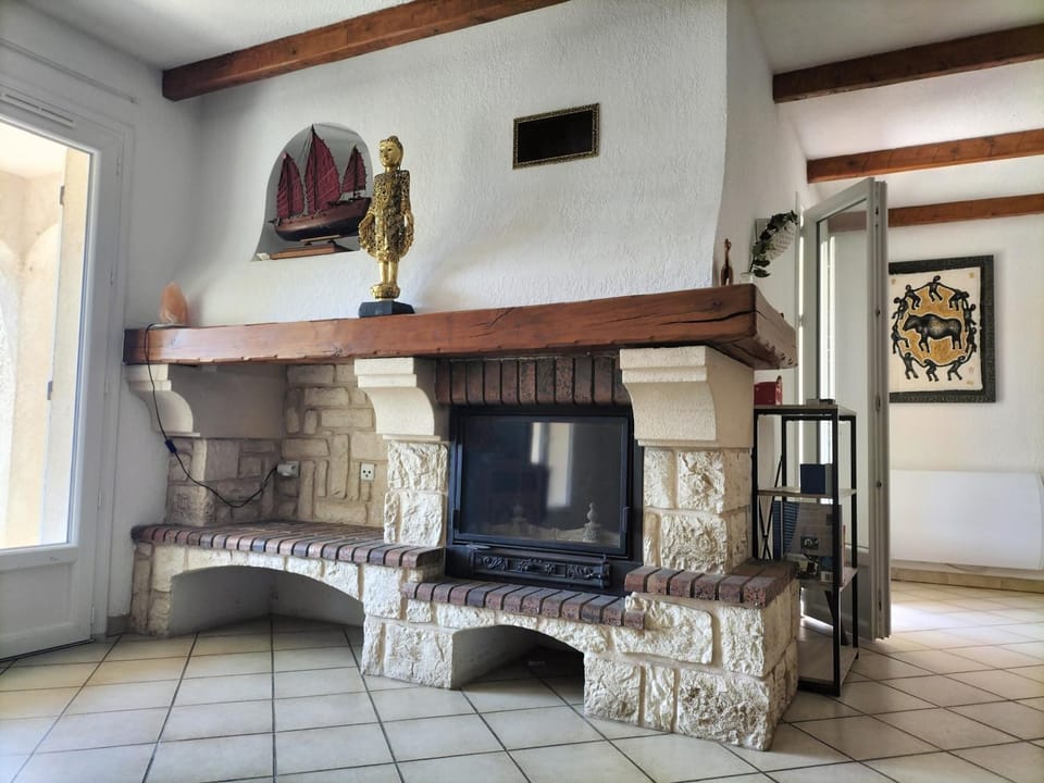 la Maison d'Alfred Villa in Sanary-sur-Mer