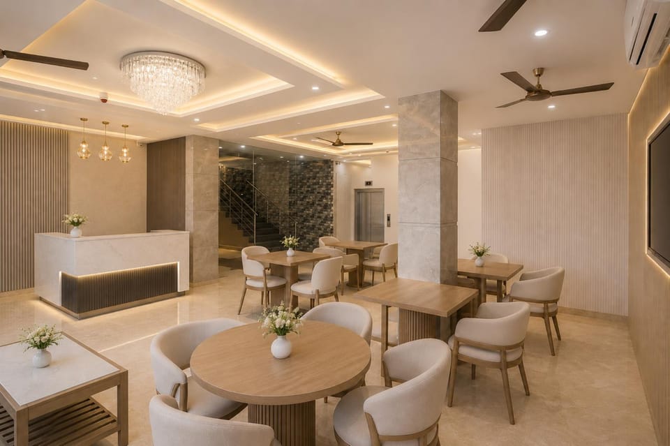 Property building, Restaurant/places to eat, Lobby or reception, Seating area, Breakfast