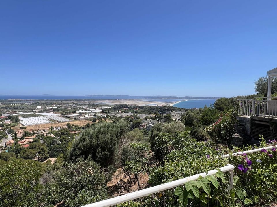 HYEPELT T2 pour 2 personnes - Vue Mer - Hyères Apartment in Hyères