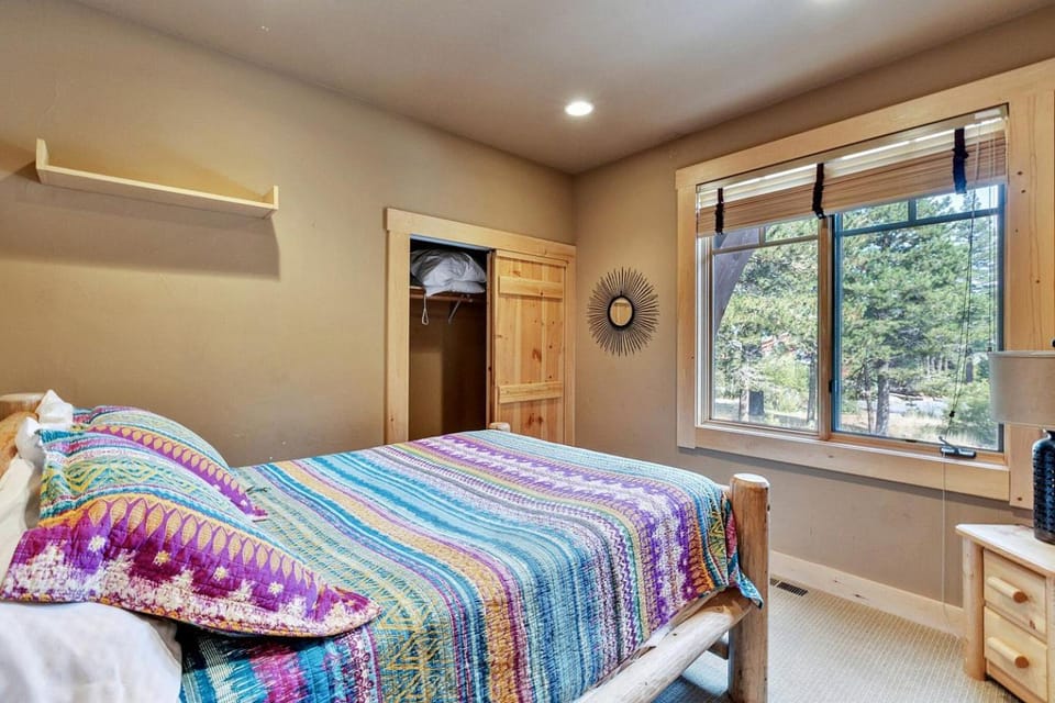 Luxury Cabin with a Private Hot Tub in Tahoe Donner, California Cabin in Truckee